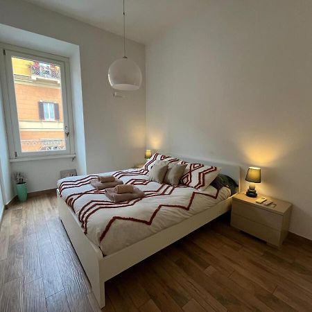 La Dolce Vita - Luxury Colosseum Boutique Apartment โรม ภายนอก รูปภาพ