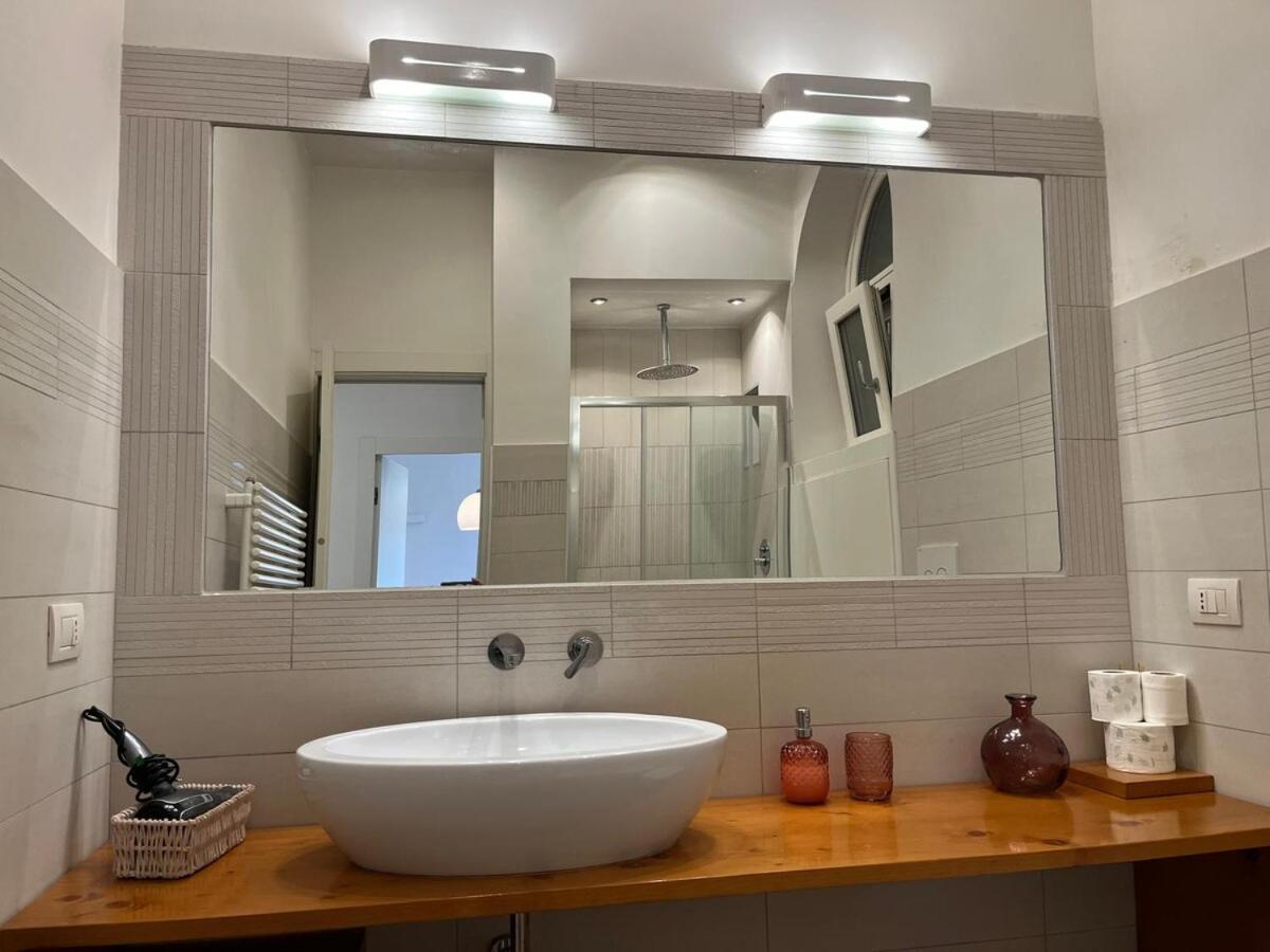 La Dolce Vita - Luxury Colosseum Boutique Apartment โรม ภายนอก รูปภาพ
