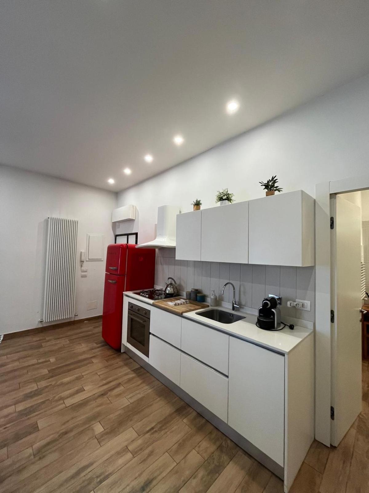 La Dolce Vita - Luxury Colosseum Boutique Apartment โรม ภายนอก รูปภาพ